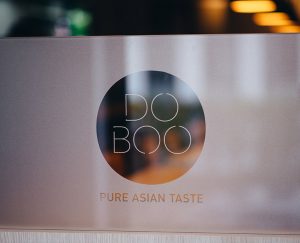 DOBOO Eingangstür Koreanisches Soulfood Restaurant